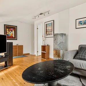 Dinbnb I Historical Two-floor With Rooftop Panorama I 1645 Heritage Bergen